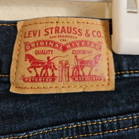 Levi Dark Wash Jeans - Classic Bootcut with Stretch - Size 26 - Picture 2 of 7